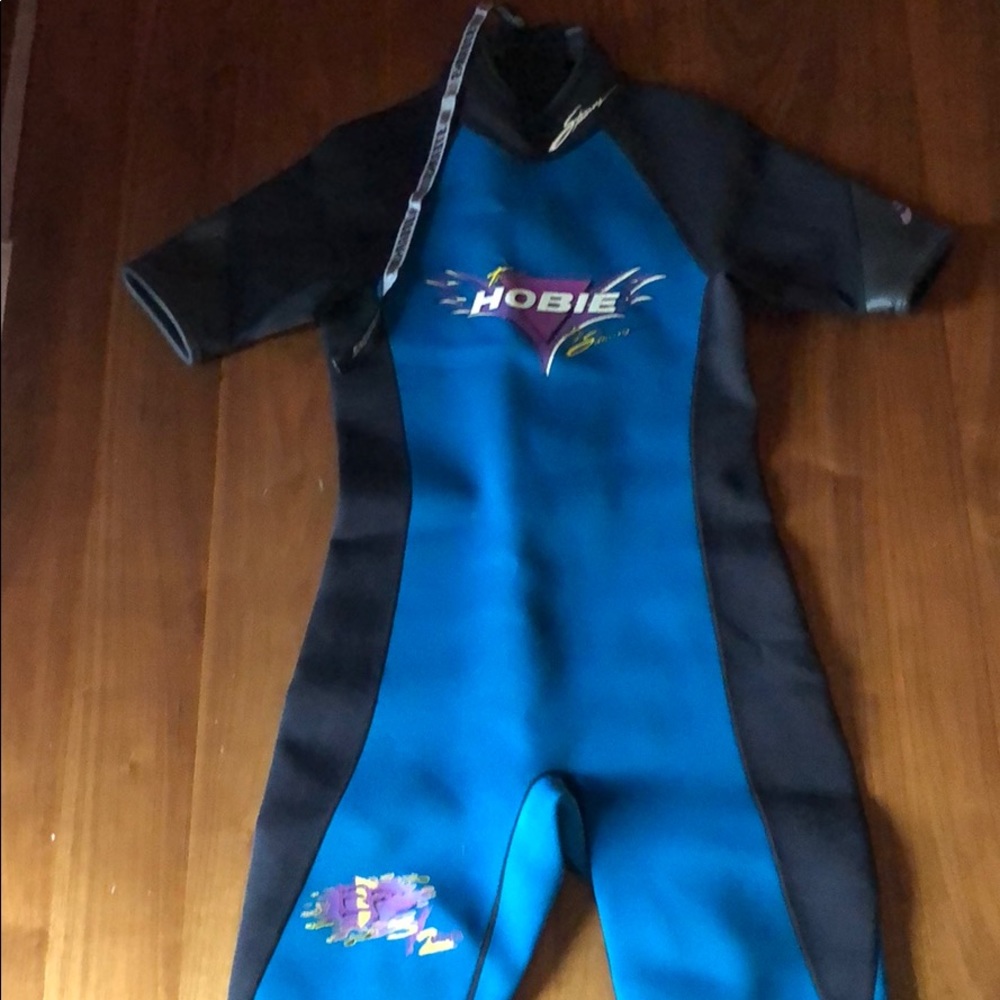 Size small wetsuit - short and short sleeves